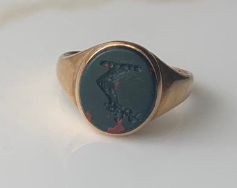 Vintage 18 Carat Yellow Gold Bloodstone Intaglio Signet