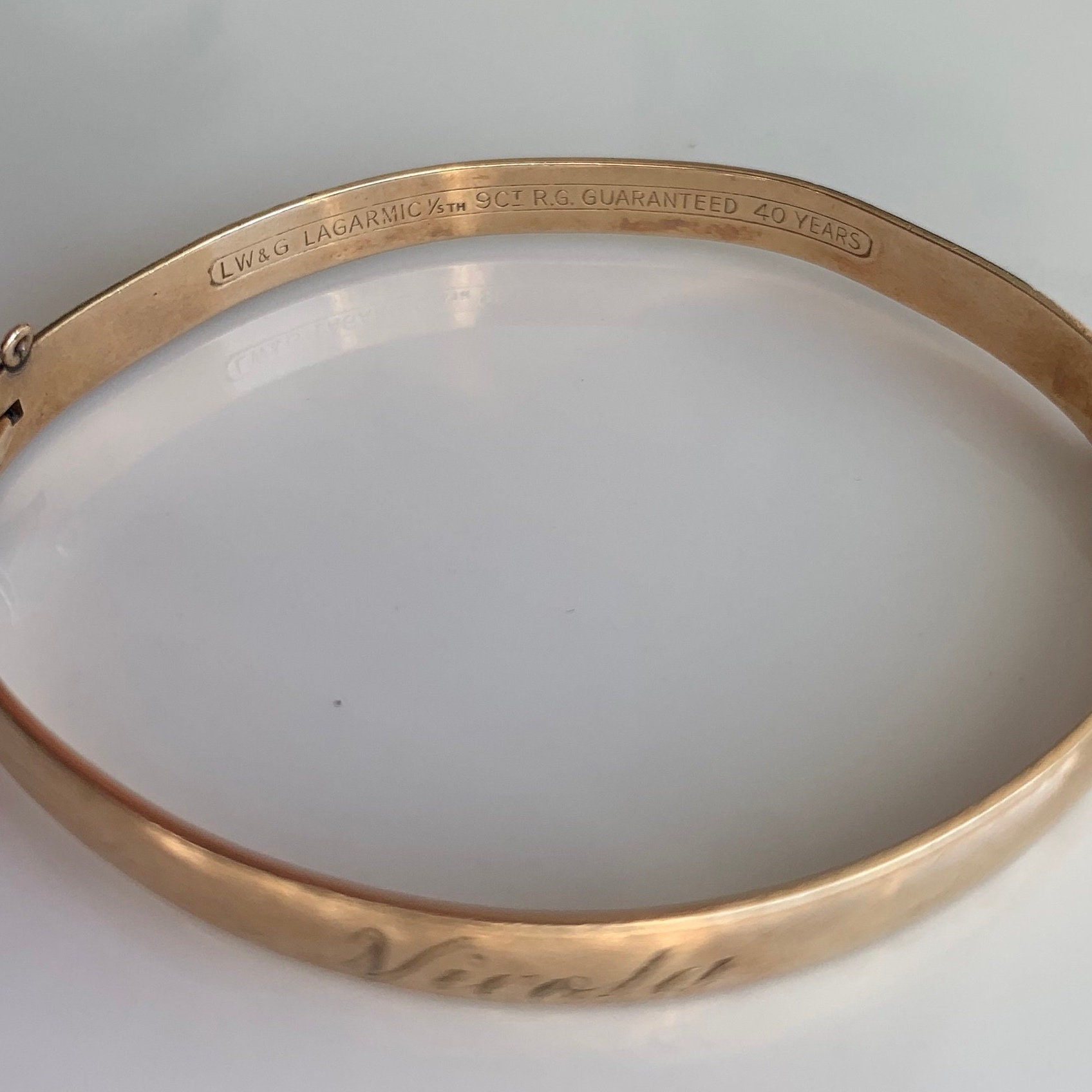 CARISSIMA Bracciale rigido torque da donna in oro giallo 9 ct con zircone cubico rotondo