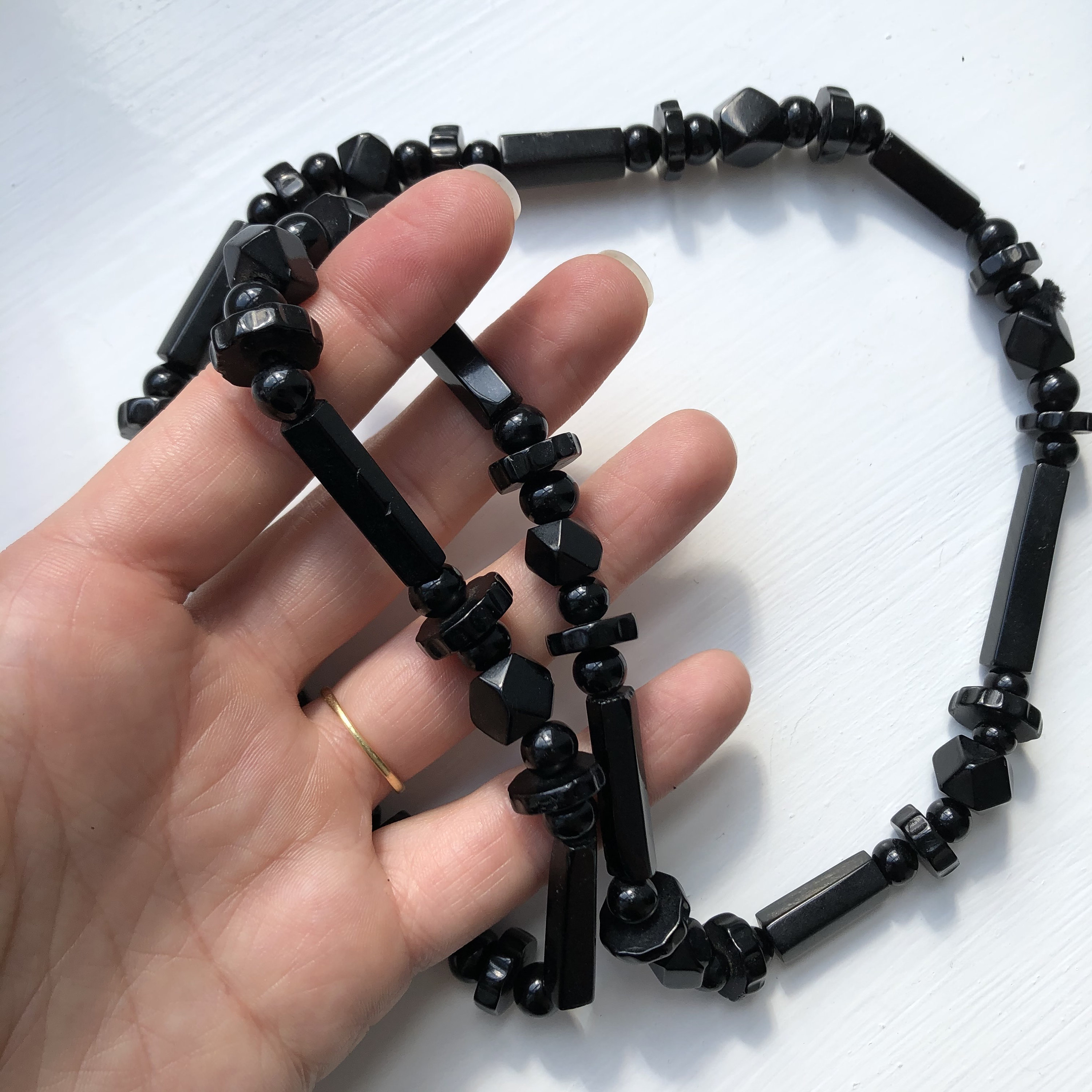 ☆関税込☆VINTAGE HOLLYWOOD★Black Stone Beads Necklace★ Vintage Black Stone Jet Bead Necklace - Etsy