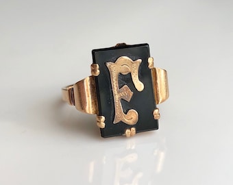 Vintage 9 Carat Gold Onyx Signet Ring