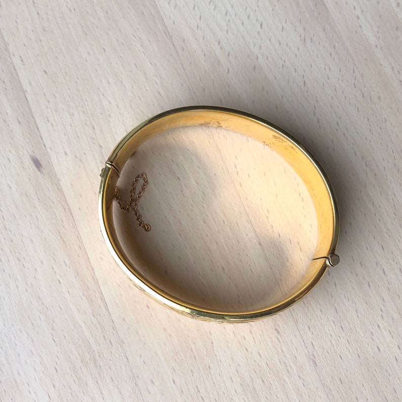 Vintage 15 9 Carat Gold Metal Core Bangle