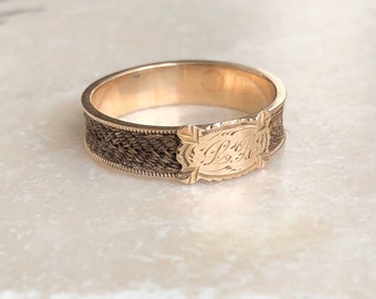 Antique 9 Carat Gold Mourning Ring with Hair Work and Engraved Initials