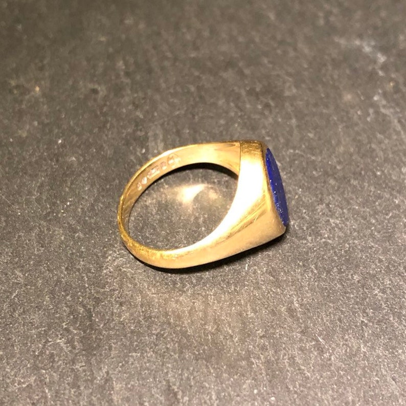 Vintage 9 Carat Gold Lapis Signet Ring