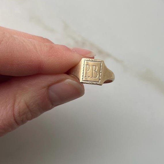 Vintage 9 Carat Yellow Gold Signet Ring Initials “PB” - Etsy