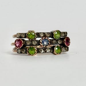 Vintage 9 karat roséguldring med diamanter, safirer, rubiner och smaragder