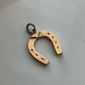 Vintage 9 Carat Gold Horse Shoe Pendant/Charm