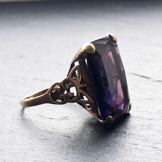 Large Art Deco Amethyst Gold Cocktail Ring