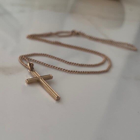9 carat gold crucifix discount