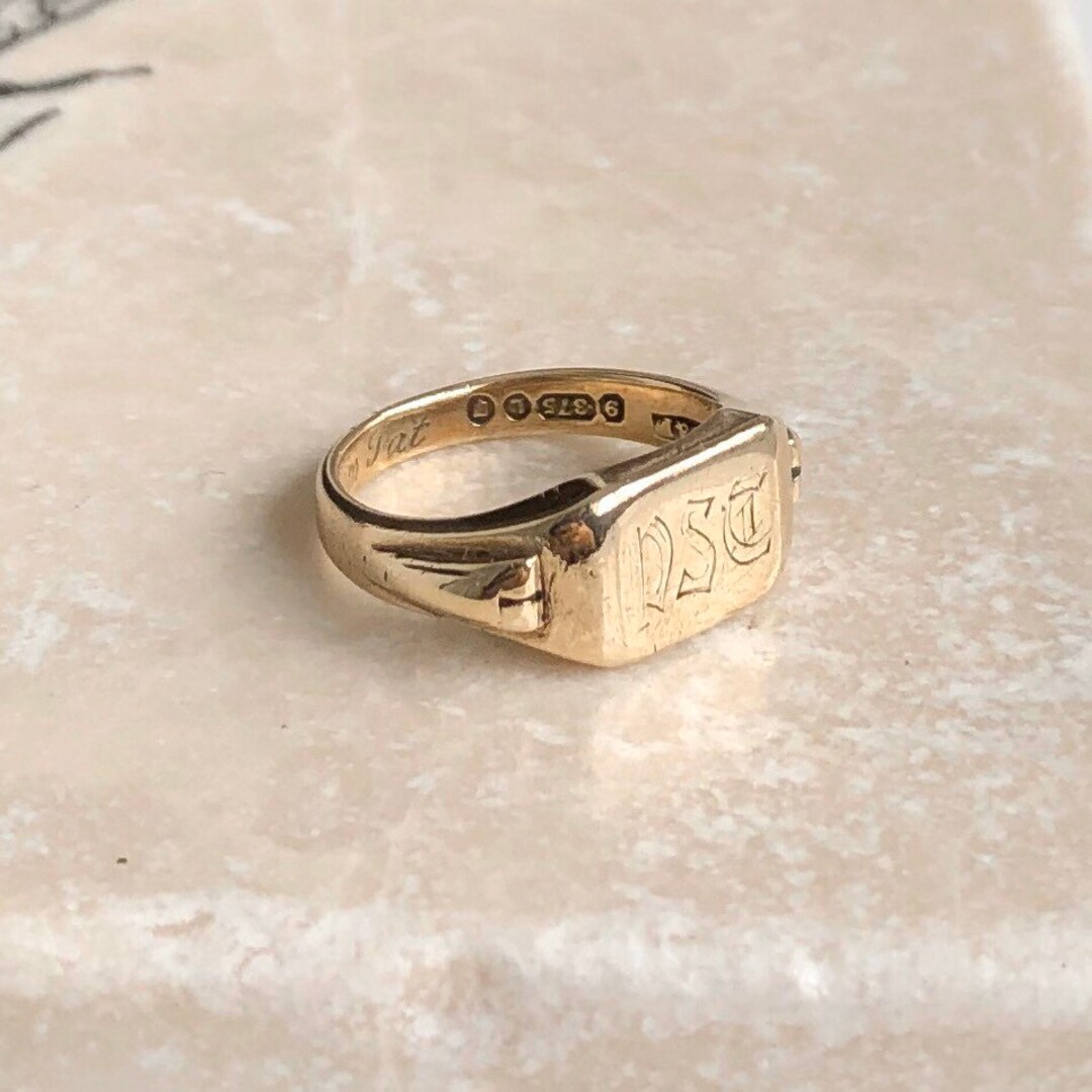 An Art Deco Cropp and Farr 9 Carat Gold Signet Ring - Etsy