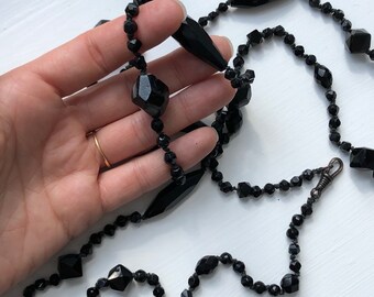 【VINTAGE HOLLYWOOD】Black Stone Beads Necklace_VH2478NE072M Vintage Black Stone Jet Bead Necklace - Etsy
