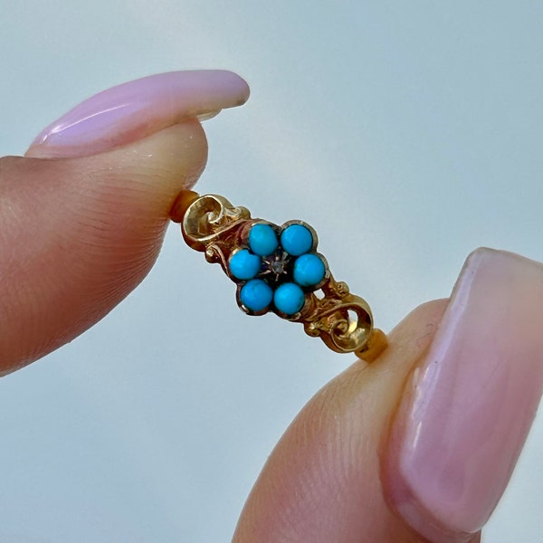 Georgian Era Antique Turquoise and Rose Cut Diamond 18 carat Gold Flower Ring