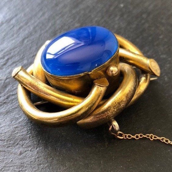 Vintage Pinchbeck Blue Stone Brooch