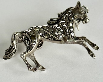 BROCHE ARGENT ANCIENNE TÊTE DE CHEVAL - MARCASSITES ET ARGENT POINÇONNÉ - THÈME HIPPISME