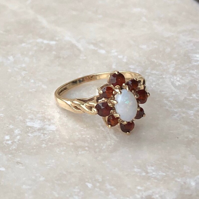 Vintage 9 Carat Gold Opal and Garnet Ring image 5