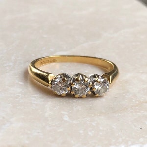 Vintage 18 Carat Gold Diamond Ring