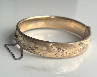アクセサリー 00s archive vintage chain leather bangle CC' Chanel Vintage Gold Plated Chain & Leather Bangle