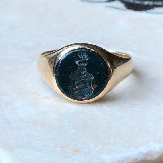 Antique 9 Carat Gold Bloodstone Intaglio Signet