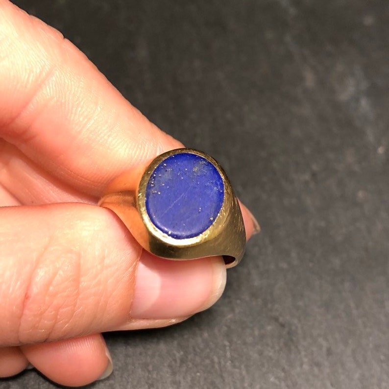 Vintage 9 Carat Gold Lapis Signet Ring