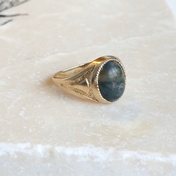 Vintage 9 Carat Gold Bloodstone Signet Ring - image 1