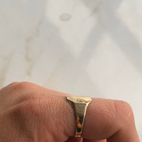 Vintage 9ct Gold Signet Ring 7号 Vintage 9 Carat Gold Signet Ring - Etsy Canada