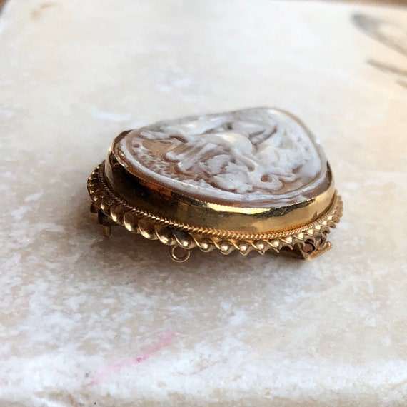 Vintage Gold Cameo Brooch - image 4