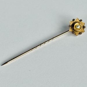 Antique 9 Carat Gold And Pearl Pin