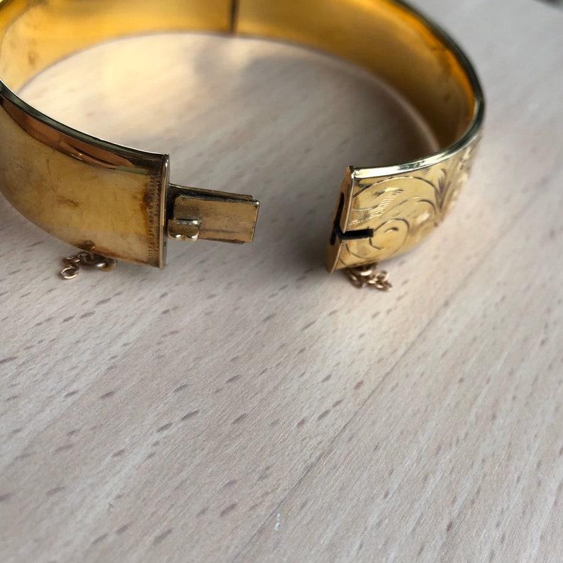 Vintage 15 9 Carat Gold Metal Core Bangle