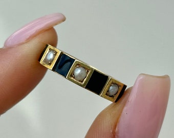 Antique 9ct Gold Hair Black Enamel and Pearl Band Style Mourning Ring