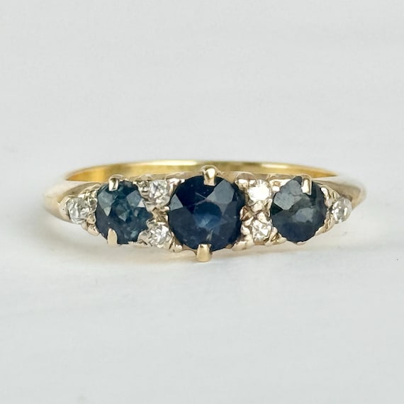 Antique 18 Carat Gold Sapphire and Diamond Ring