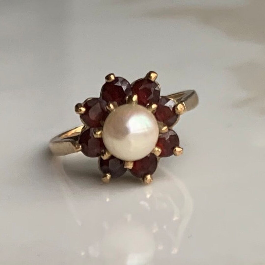 Vintage 9 Carat Gold Garnet And Pearl Ring Etsy