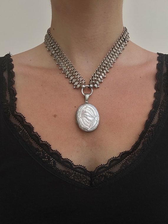 Antique Victorian Era Silver Collar and Locket Neckla… - Gem