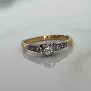 Vintage 18 Carat Gold Diamond Ring