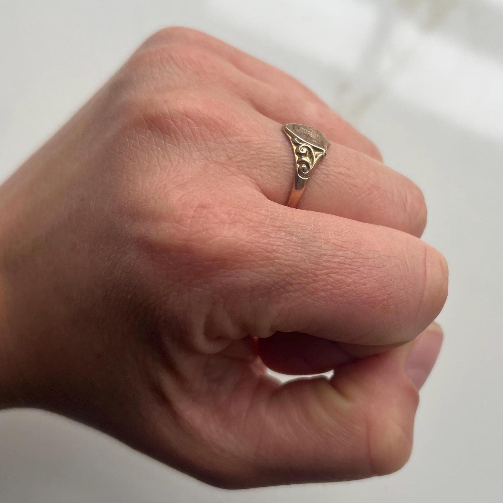 Vintage 9 Carat Rose Gold Egraved Signet Ring With Initials “LMD