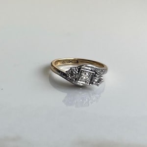 Vintage 18 Carat Yellow Gold and Platinum Three Stone Diamond Ring