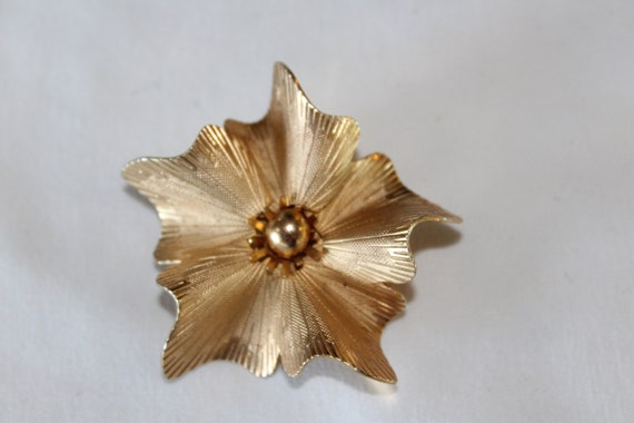 Whimsical Coro Vintage Gold Brooch Pin - image 1