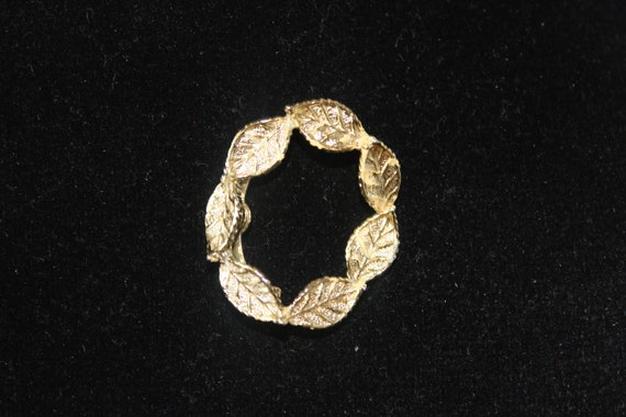 2 Piece Elegant Gold and Pearl Vintage Brooch Set - image 3