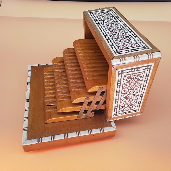 vintage wooden musical cigarette box Vintage Musical Cigarette Box. Moroccan Style Geometric Inlaid Marquetry