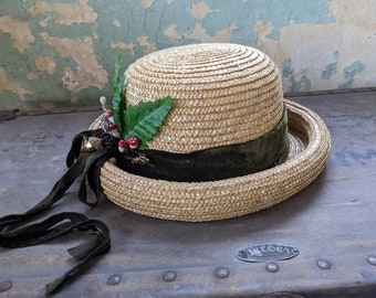 Forager mushroom straw hat