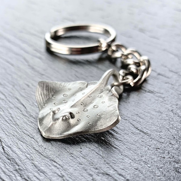 Stingray Keychain - Gift for Ocean Lover - Scuba Diving Gifts -  Keychain Charms