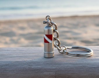 Scuba Tank Keychain: Pewter Dive Flag Key Fob