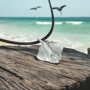 Stingray Necklace Pewter Pendant- Stingray Gift for Women and Men, Stingray Necklace, Ocean Theme Gifts for Divers, Sea Life Gifts