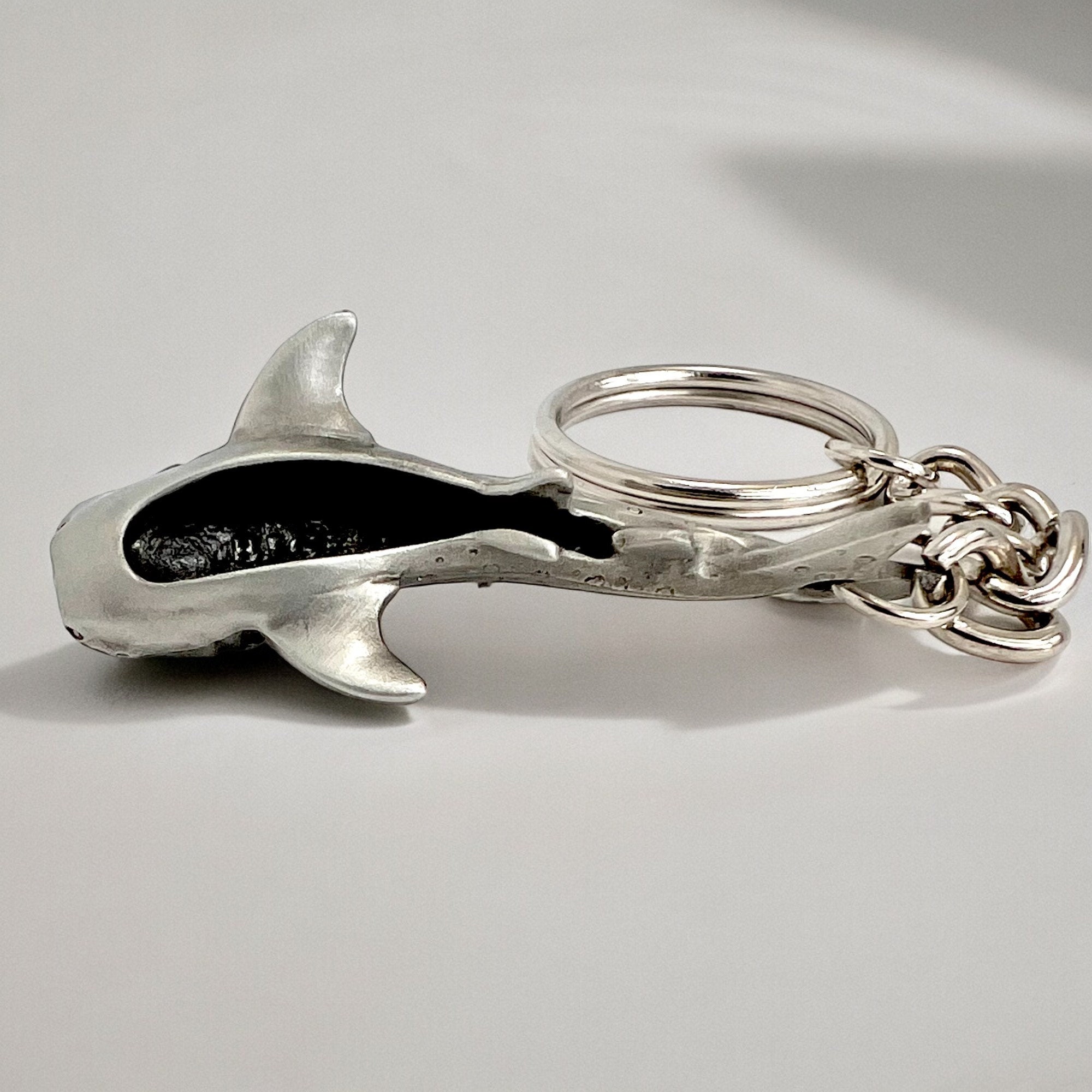 WEVENI Ocean Animals Keychain - Cute Dolphin & Whale Key Ring Charms For Women, Girls, Ocean Lovers