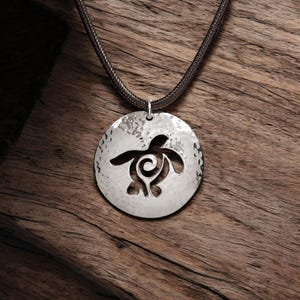 925 Sterling Silver | Sea Turtle Necklace  - Turtle Medallion  , Turtle Gifts for Women, Honu Turtle Necklace, Gifts for Turtle Lovers