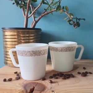 Set (2) Pyrex Woodland Coffee 1410 Mugs, 300 ml, Vintage 1970s Retro Diner, Made in USA, Corning NY