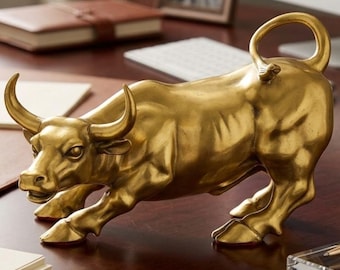 Bronze bull statue, decorative art piece (12.6 inches long)