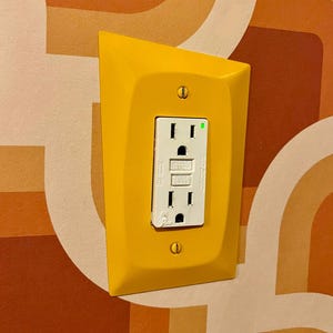Zoinks! Painted Retro Atomic Light Switch Outlet Cover Mid Century Home Decor Googie Design
