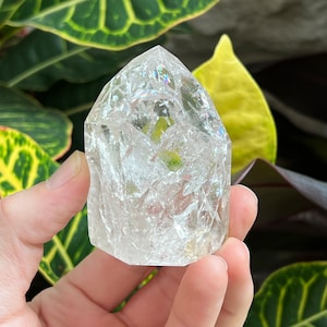 Rainbow Crackle Quartz Crystal – Dream Amplifier Tower for Intuition, Reflection & Crown Chakra Insight