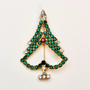 Vintage Rhinestone Christmas Tree Holiday Brooch