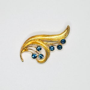 Vintage blue Rhinestone Brooch