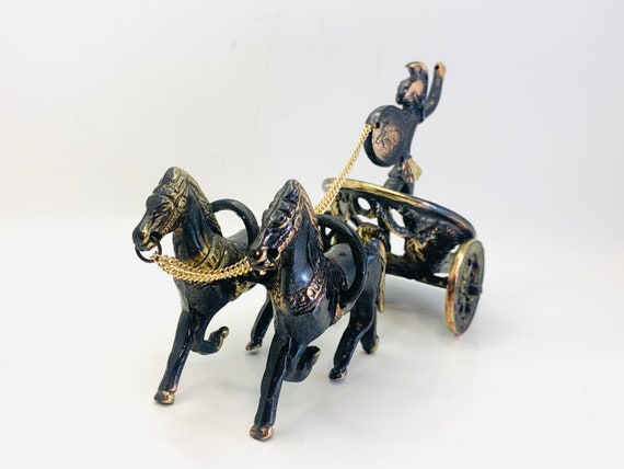 ヴィンテージ風アンティーク真鍮製ローマ戦士の戦車（馬付き） - Etsy 日本